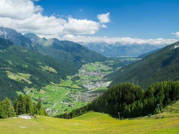Blick über das Stubaital Richtung Inntal